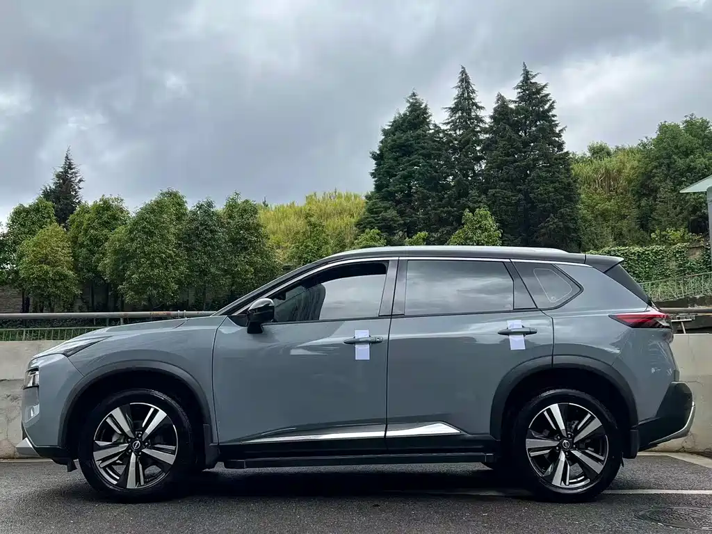 Nissan X-Trail — миниатюра 8
