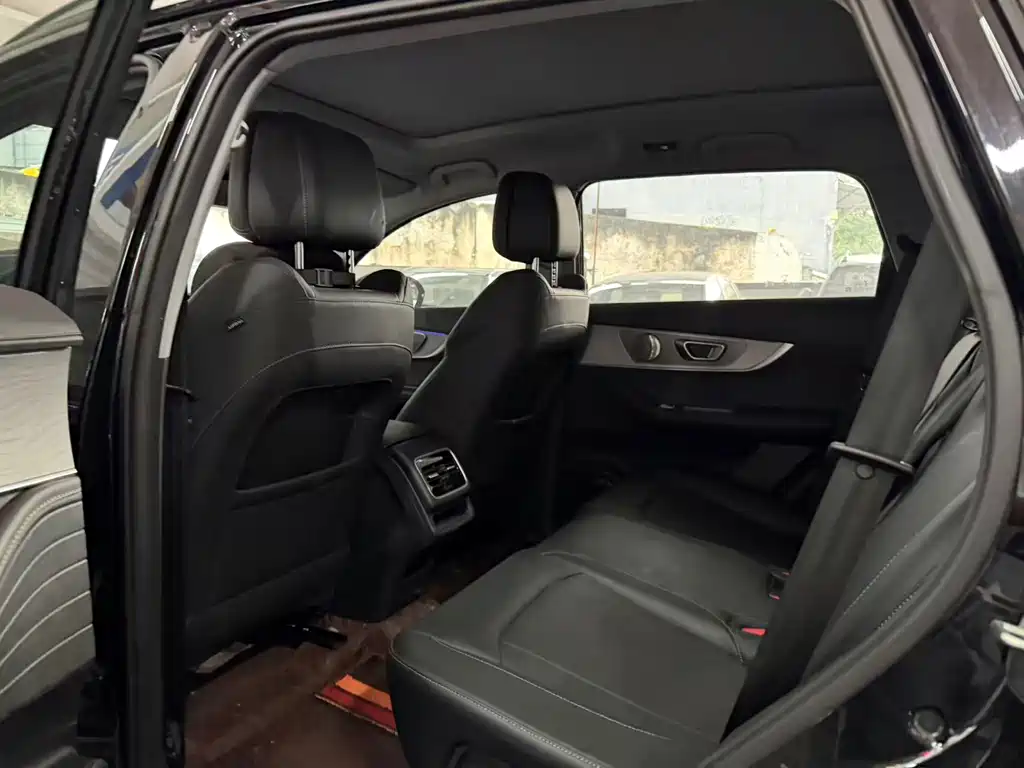 Chery Tiggo 8 PRO — миниатюра 5