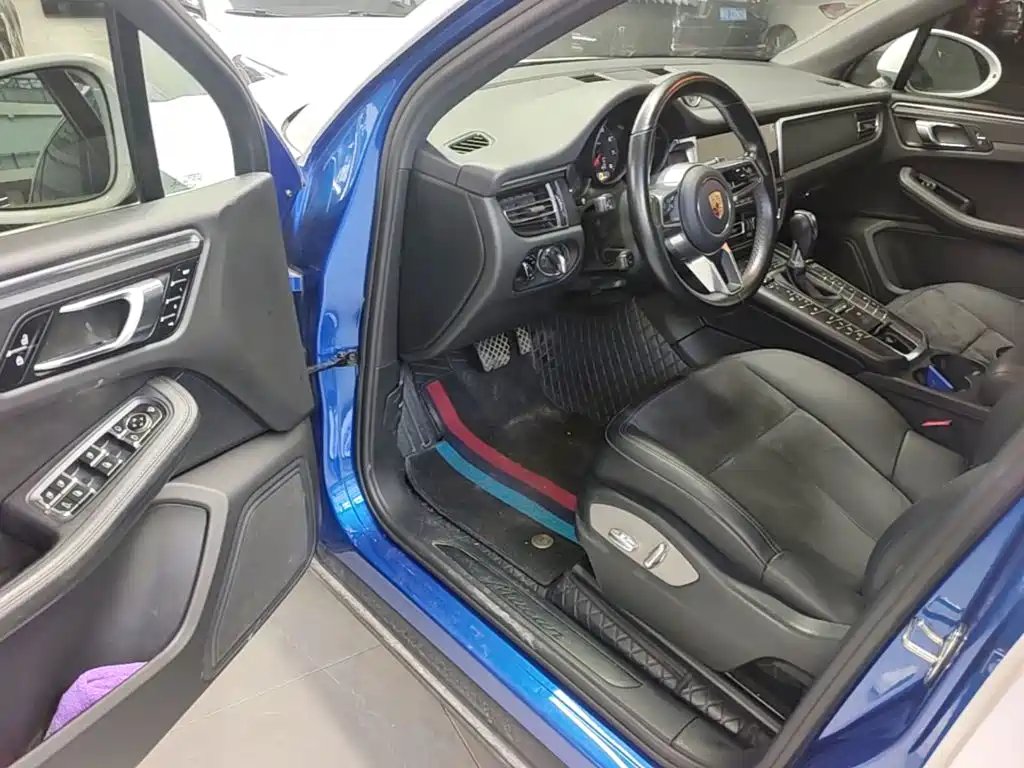 Porsche Macan — миниатюра 16