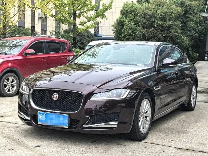 Jaguar XFL — миниатюра 2