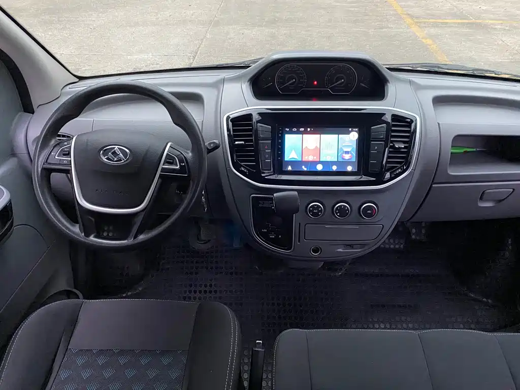 MAXUS V80 — миниатюра 8