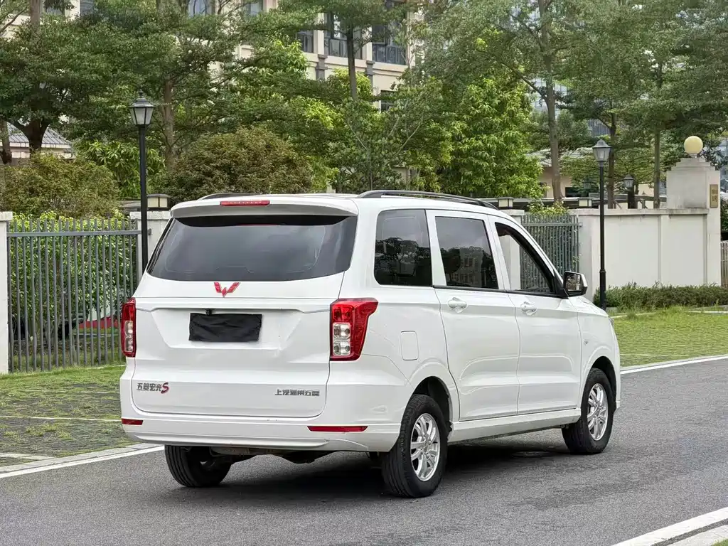 Wuling Hongguang — миниатюра 12