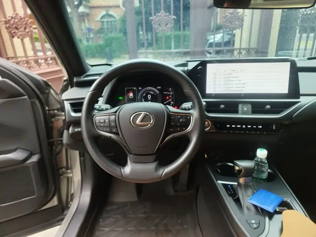 Lexus UX — миниатюра 6