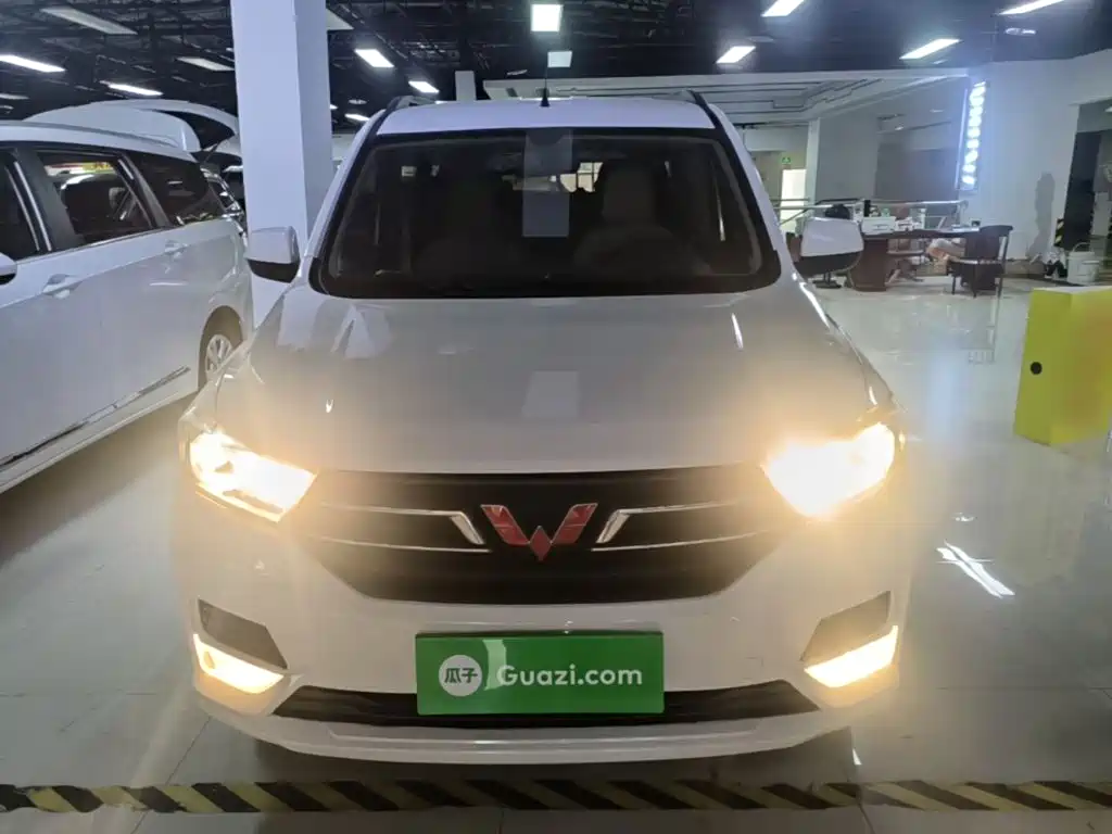 Wuling Hongguang — миниатюра 3