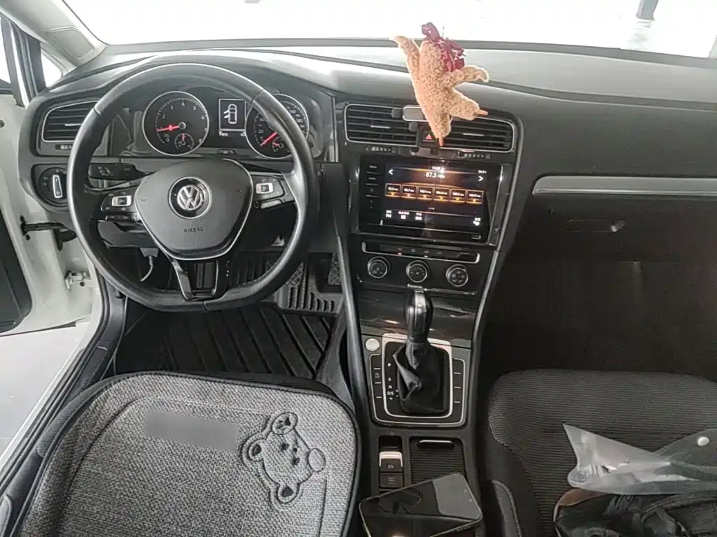 Volkswagen Golf — миниатюра 10