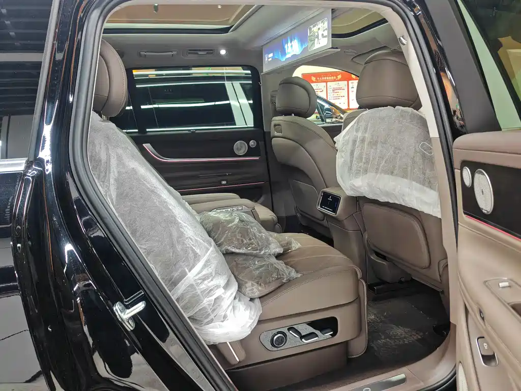 AITO ASK THE WORLD M9