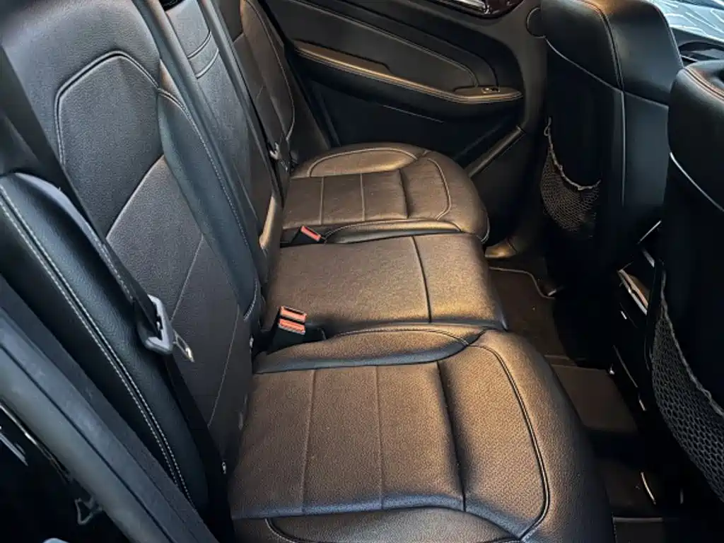 Mercedes-Benz M-Class — миниатюра 9