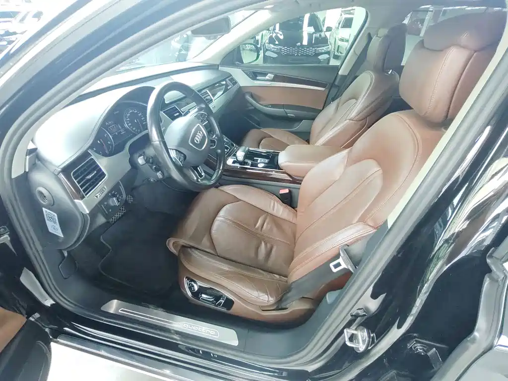 Audi A8 — миниатюра 4