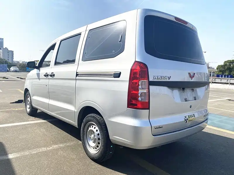 Wuling Hongguang V — миниатюра 4