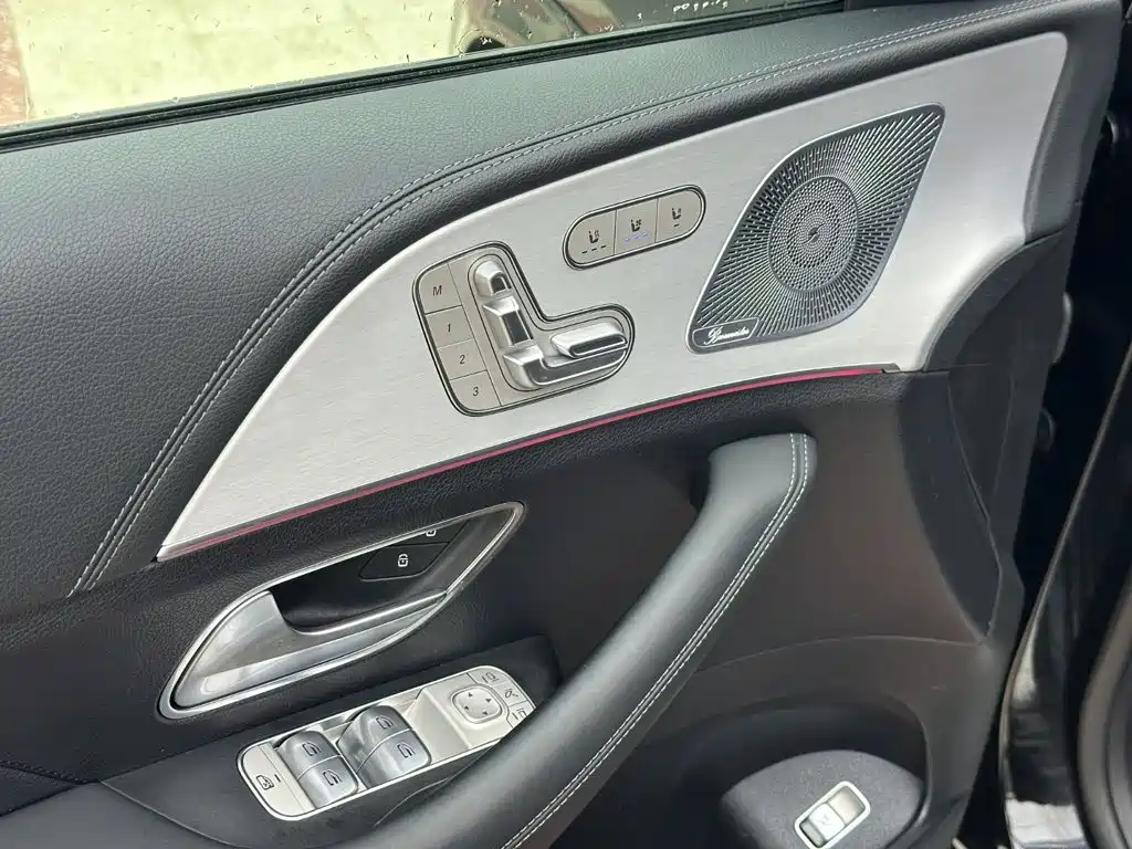 Mercedes-Benz GLE AMG — миниатюра 12