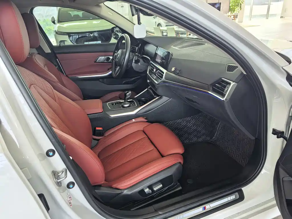 BMW 3 Series — миниатюра 7