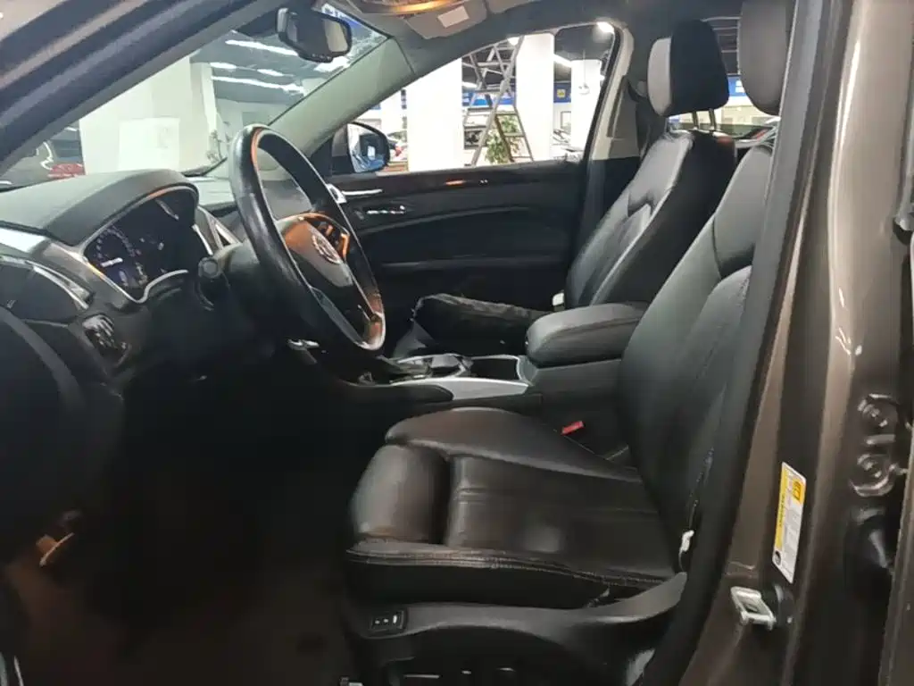 Cadillac SRX — миниатюра 15