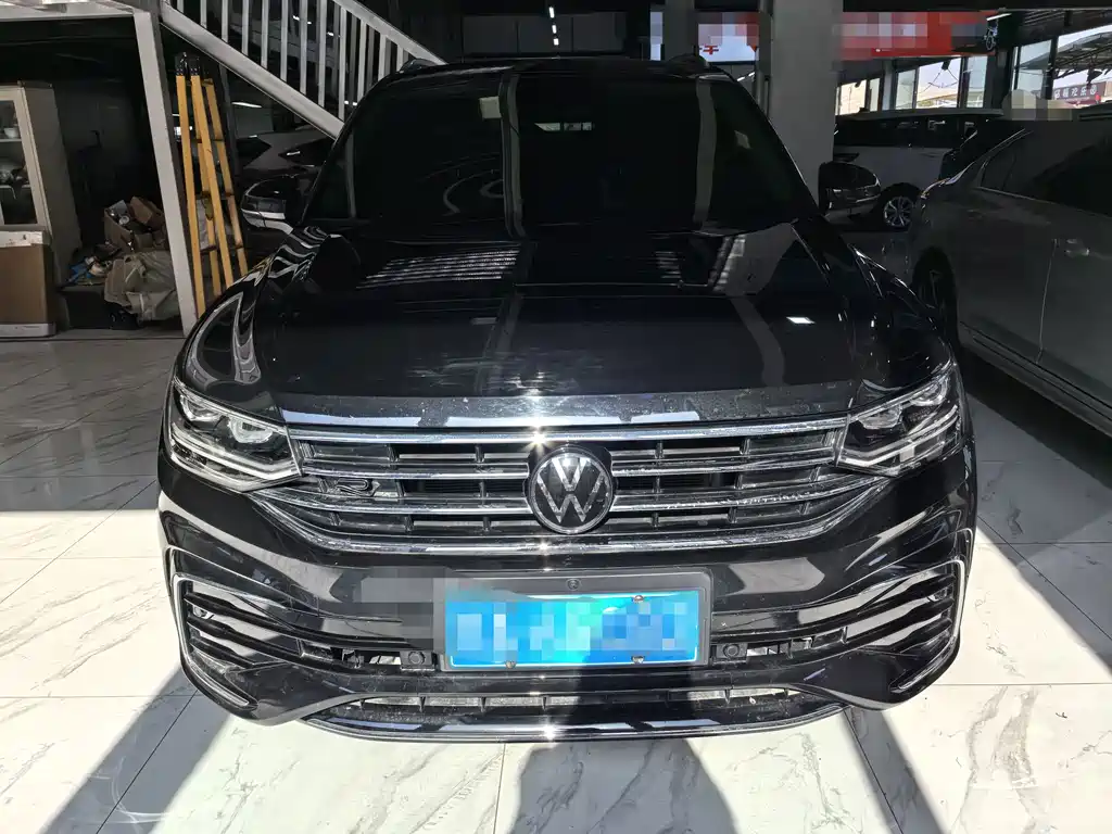 Volkswagen Tiguan L 2024 — фото 2