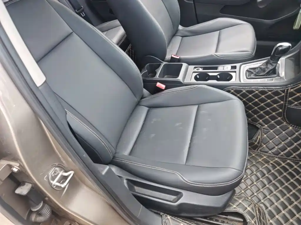 Volkswagen Golf — миниатюра 25