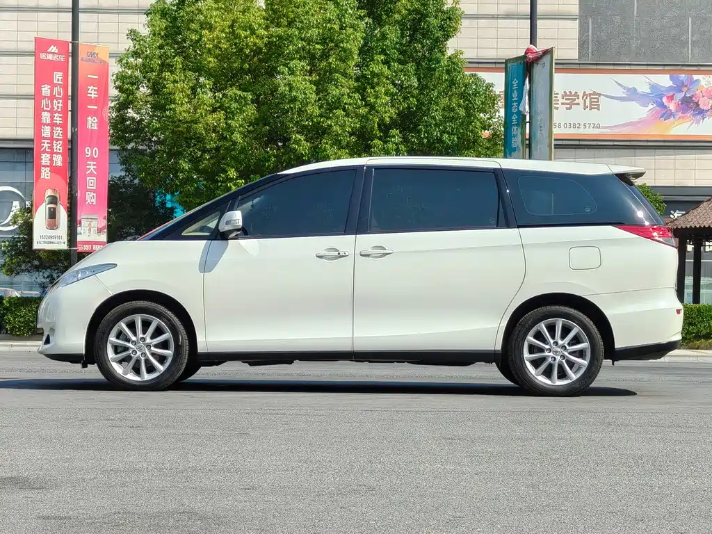 Toyota Previa — миниатюра 16