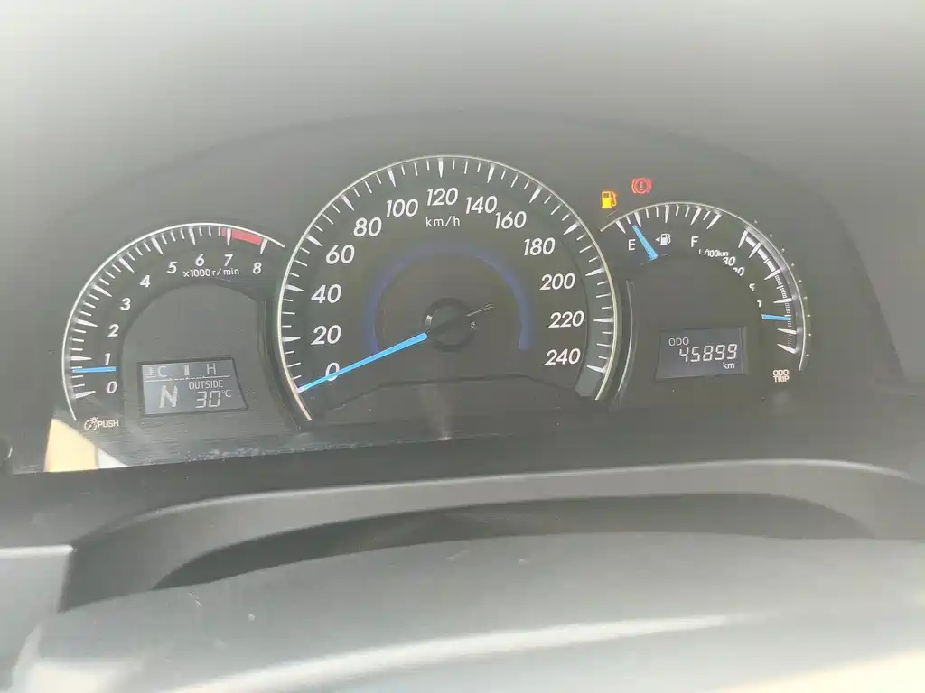 Toyota Camry — миниатюра 6