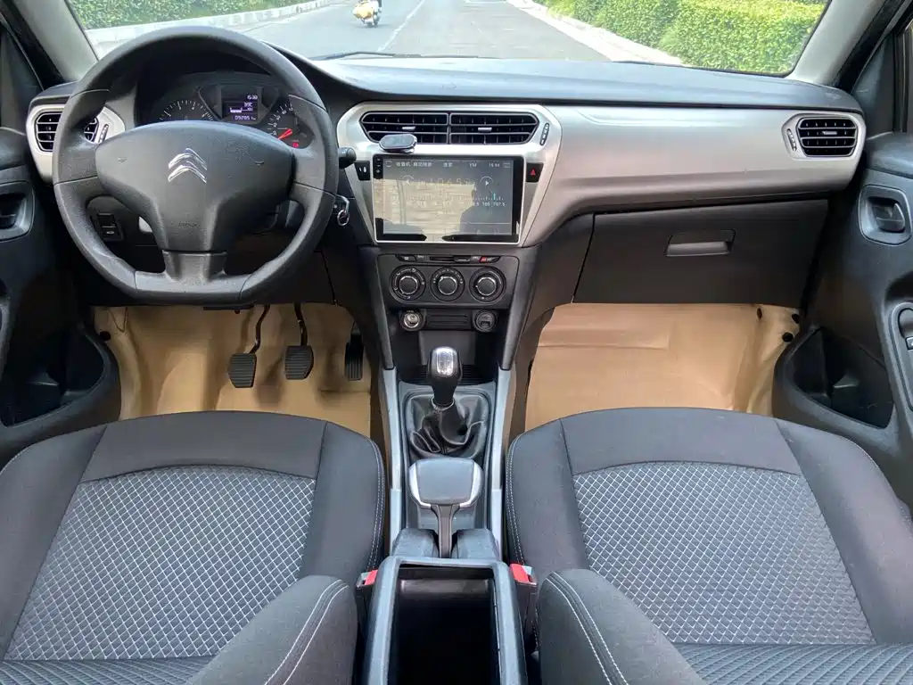 Citroen Elysee — миниатюра 10