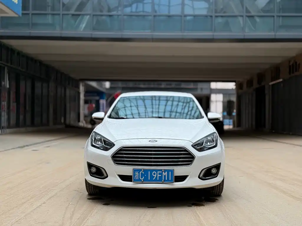 Ford Escort — миниатюра 2