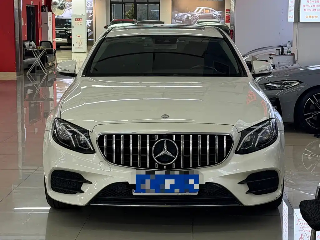 Mercedes-Benz E-Class — миниатюра 2