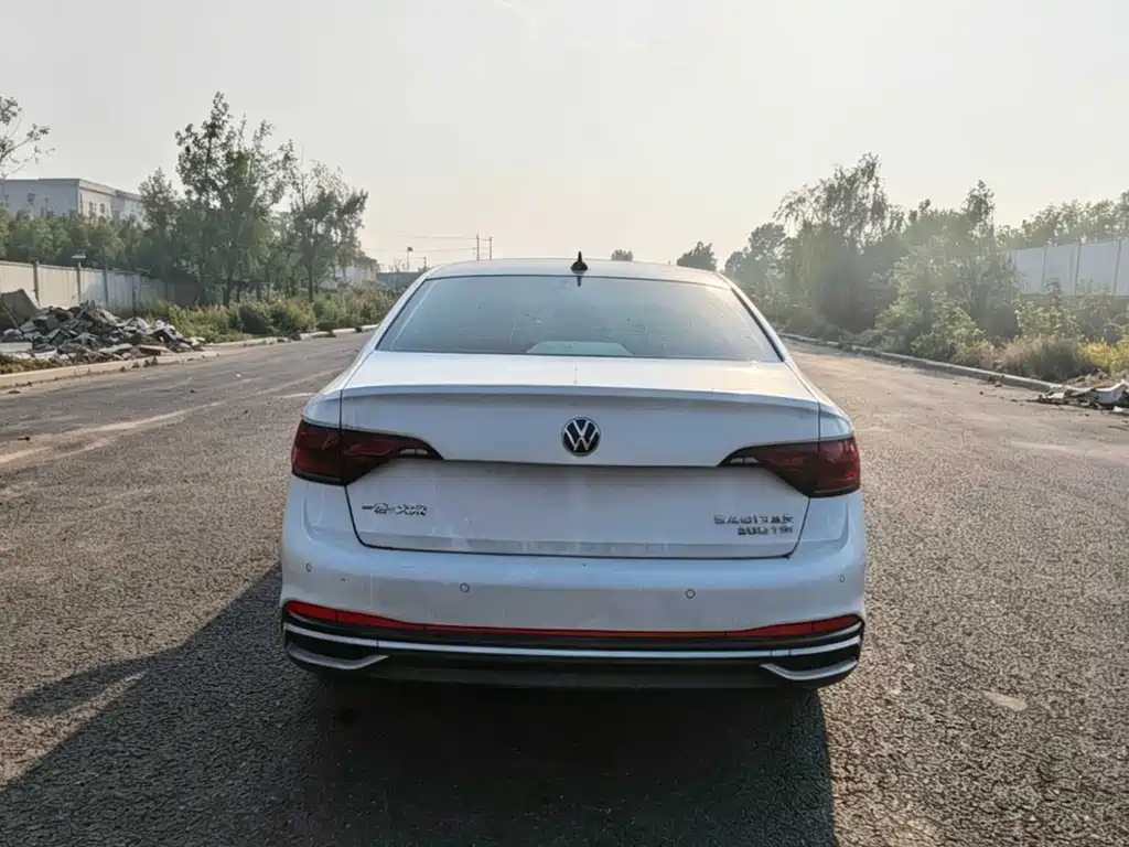 Volkswagen Sagitar 2023 300TSI DSG