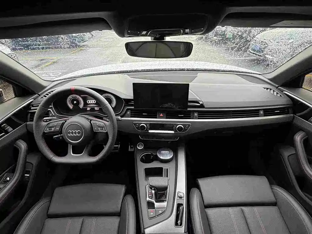 Audi A4L 2025 200 Enjoy 40 TFSI Luxury