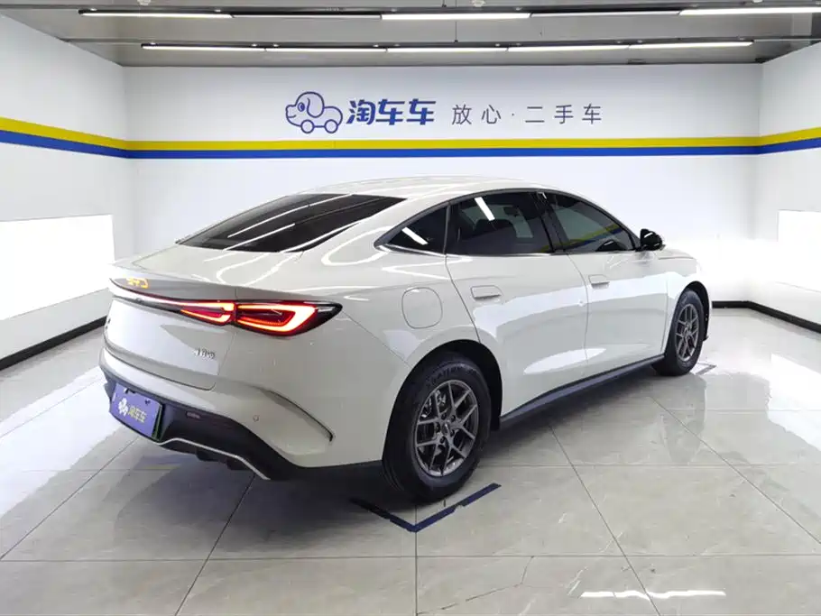 BYD Seal 06 06 2026 DM-i 128KM Luxury