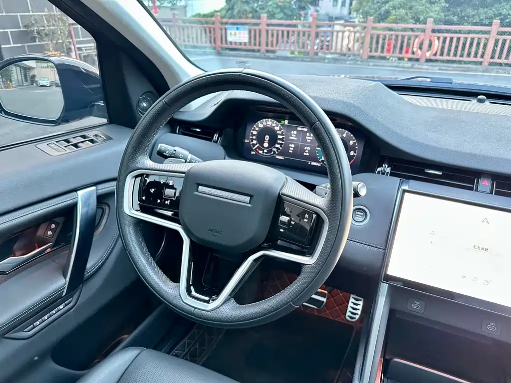 Land Rover Discovery Sport 2024 — фото 15