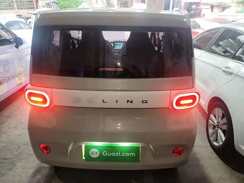 Wuling MINIEV — миниатюра 6