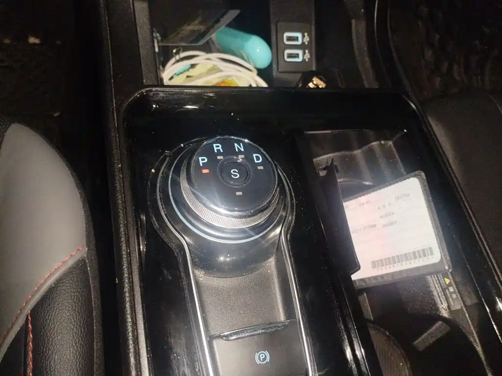 Ford Edge — миниатюра 15