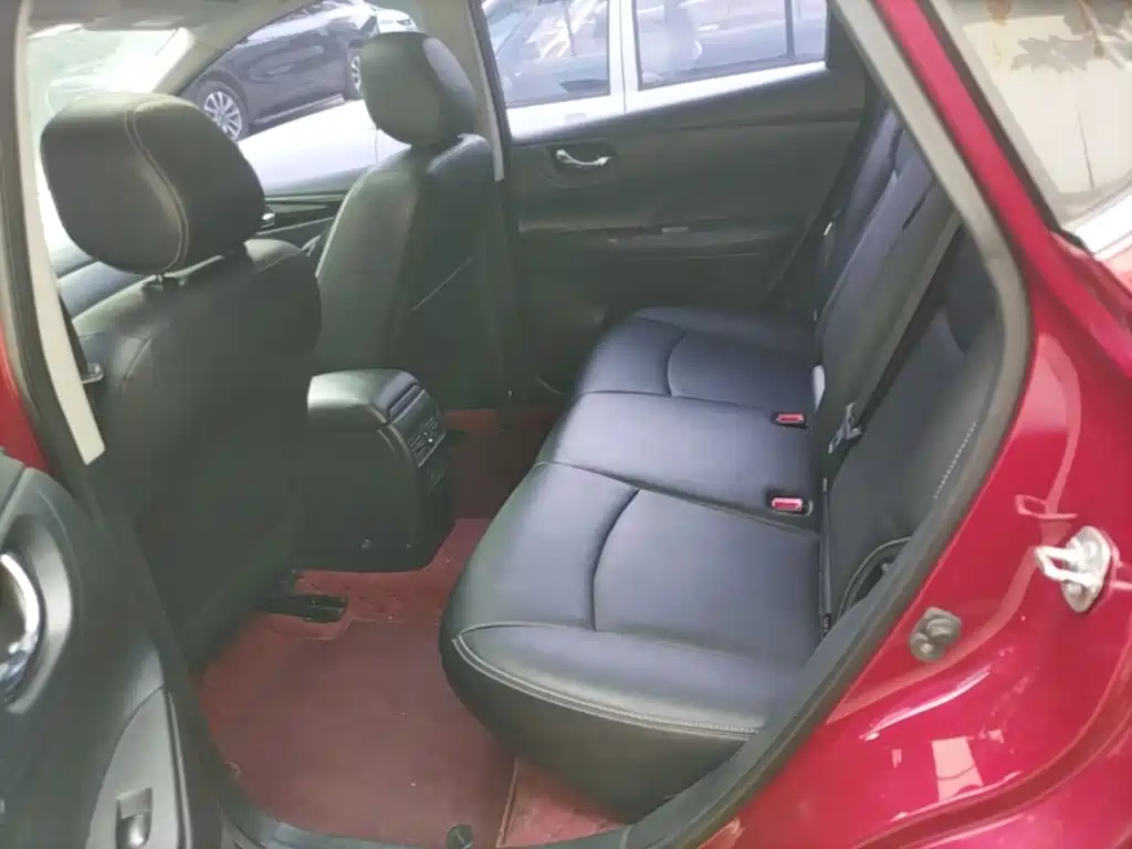 Nissan Tiida — миниатюра 17