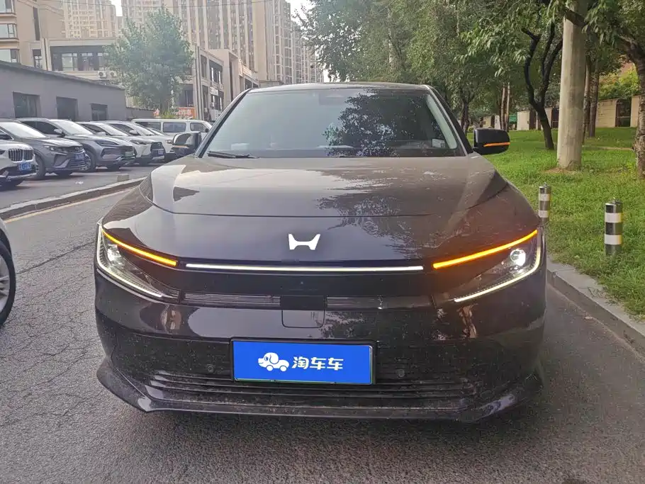 Honda P7 2025 Черный из Китая