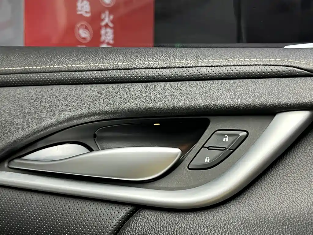 Cadillac XTS — миниатюра 13