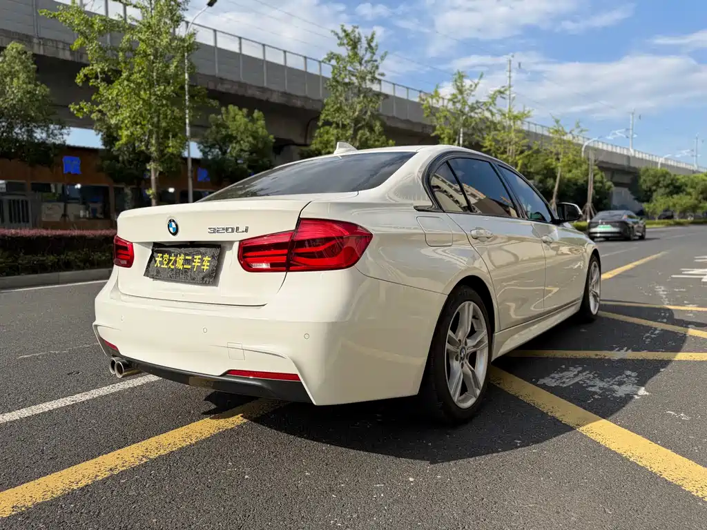 BMW 3 Series — миниатюра 14