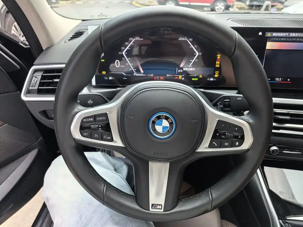 BMW i3 2022 eDrive 35 L