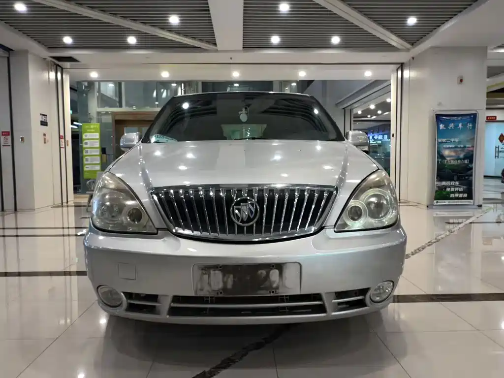 Buick GL8 — миниатюра 2