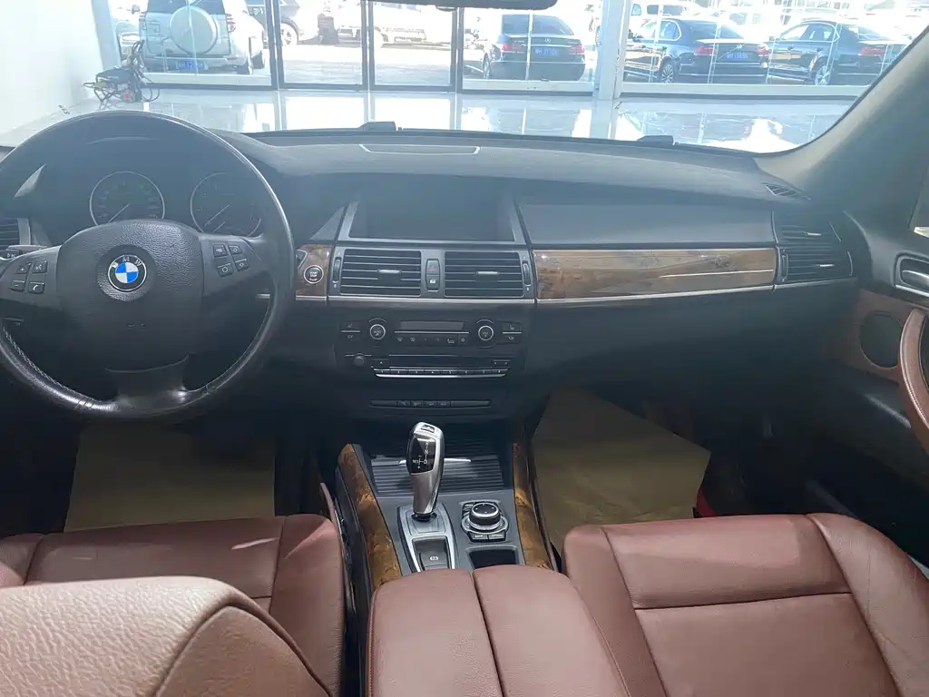 BMW X5 (Import) — миниатюра 7
