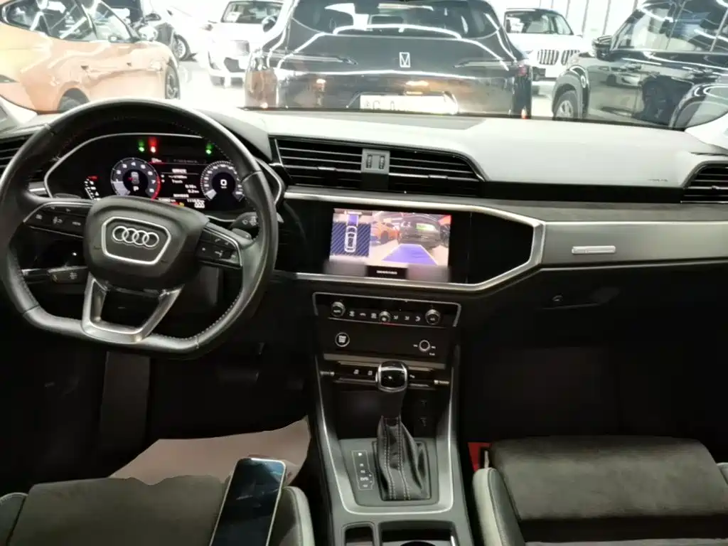 Audi Q3 — миниатюра 10