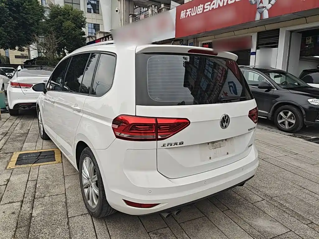 Volkswagen Touran — миниатюра 5