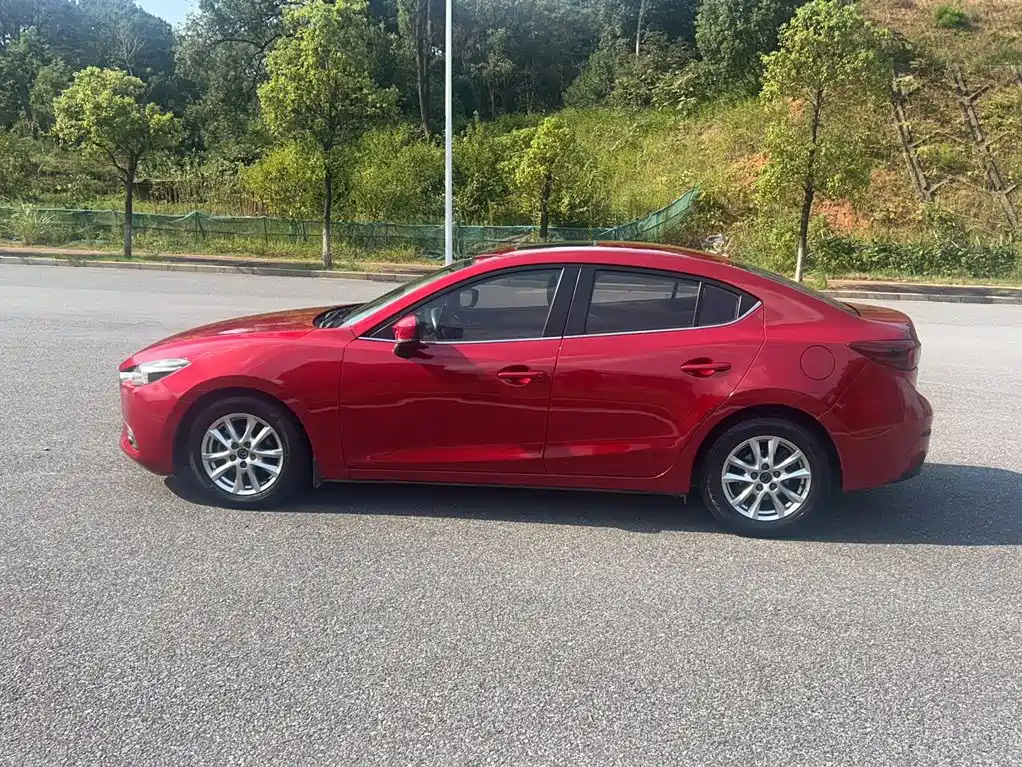 Mazda 3 Axela — миниатюра 24
