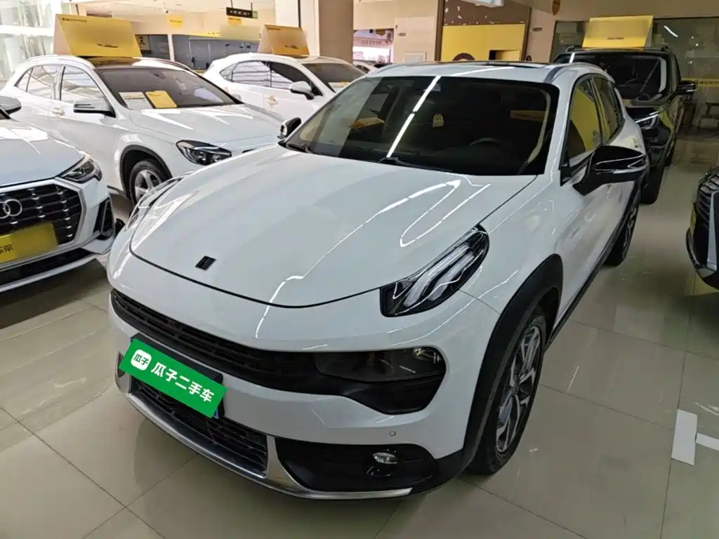 Lynk & Co 02