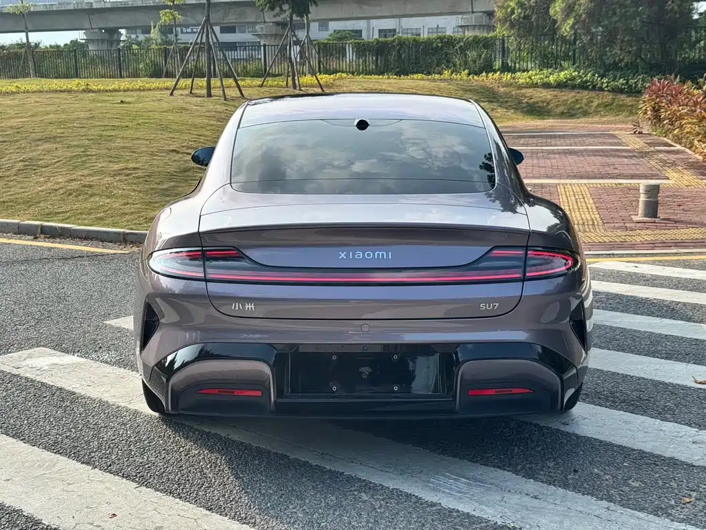 Xiaomi SU7 — миниатюра 8