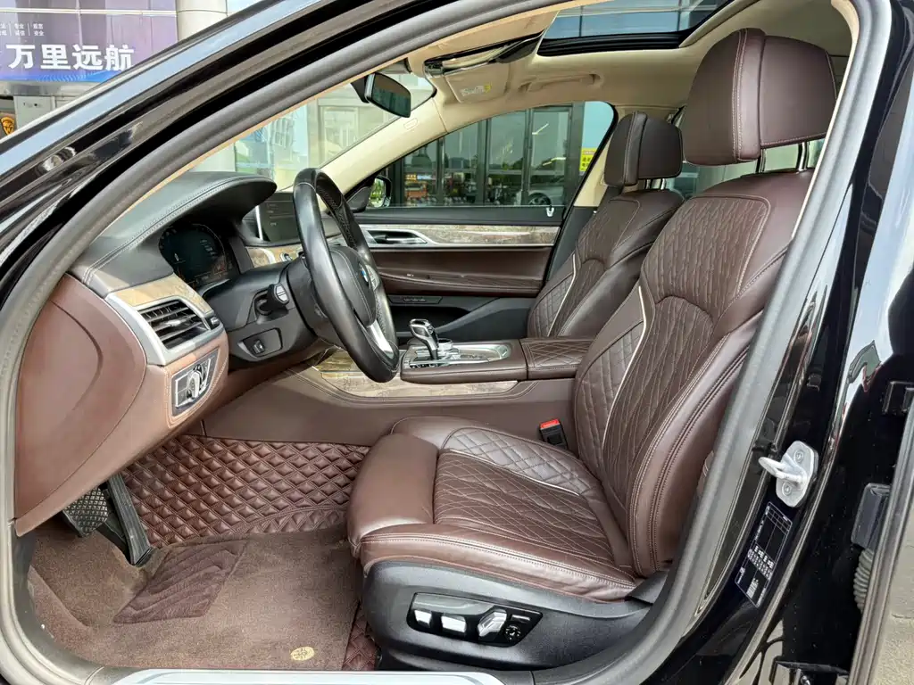 BMW 7 Series 7 2021 740Li Lead Luxury