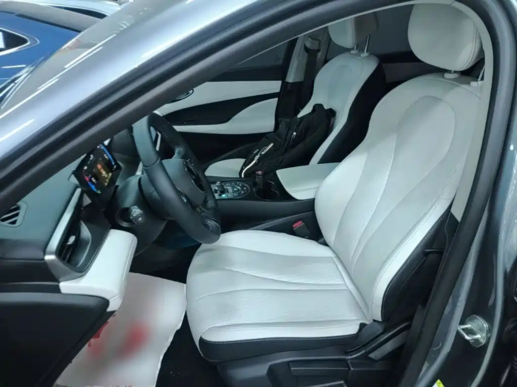 BYD Seal 05 DM-i — миниатюра 15