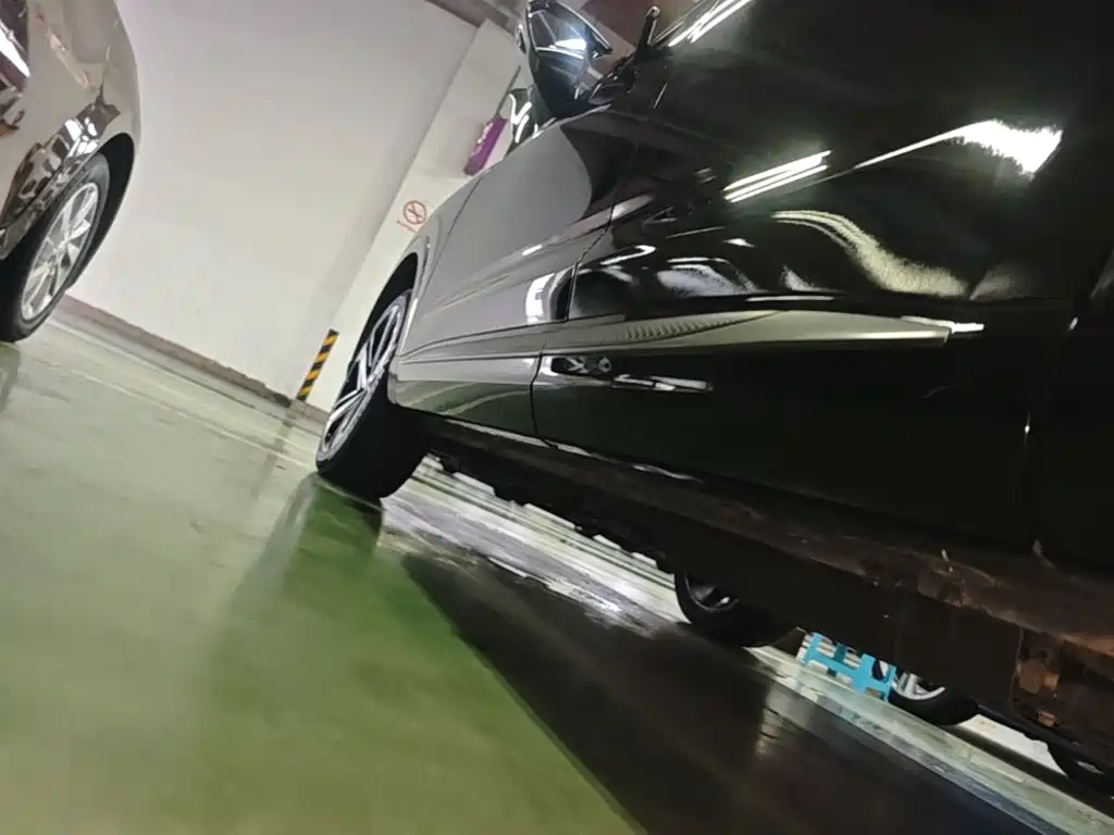 Roewe RX5 eMAX — миниатюра 22