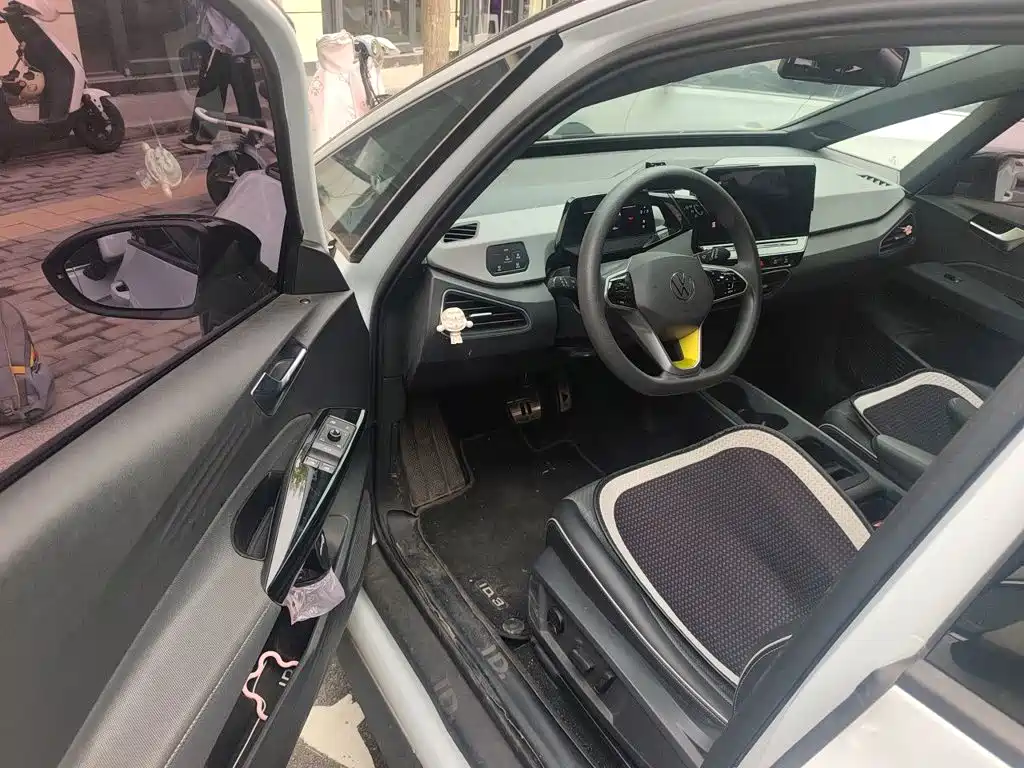 Volkswagen ID.3 — миниатюра 12