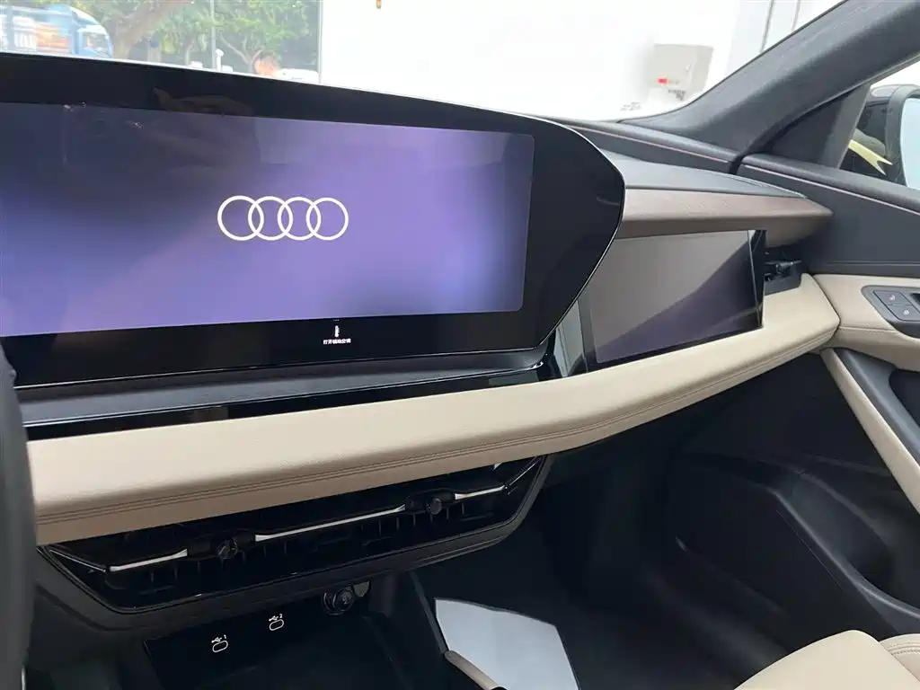 Audi Q6L e-tron — миниатюра 8