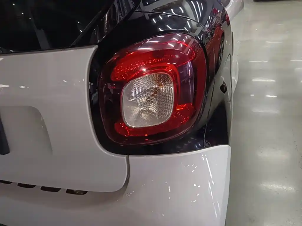 smart Smart Fortwo — миниатюра 8
