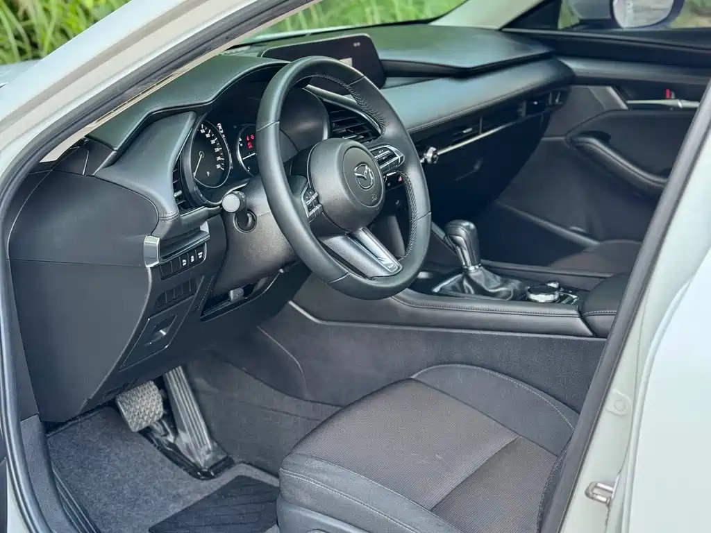 Mazda 3 Axela — миниатюра 7