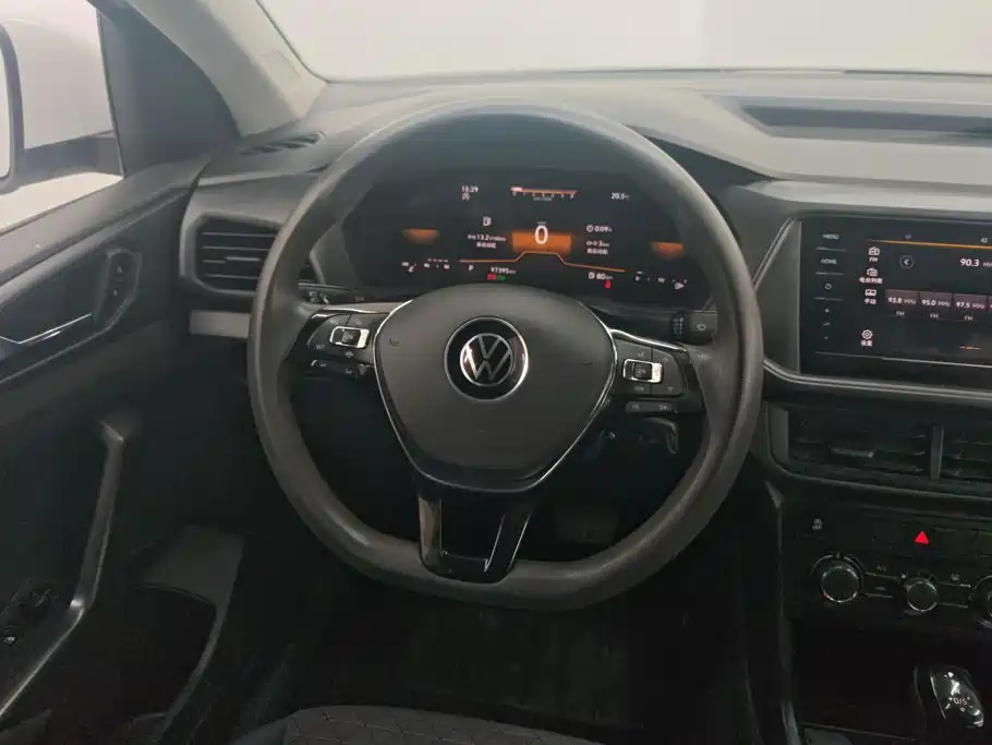 Volkswagen T-Cross — миниатюра 15