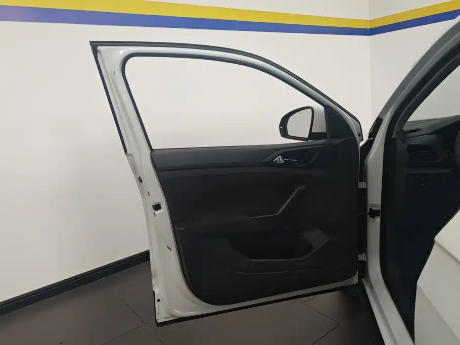 Volkswagen T-Cross — миниатюра 7